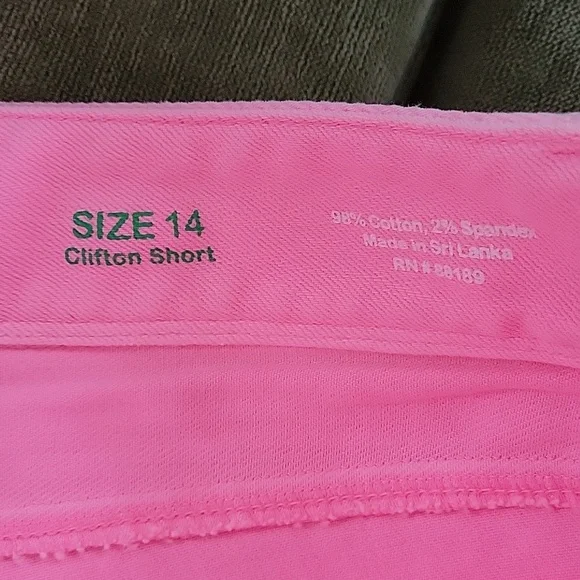 Lilly Pulitzer Clifton Short - Picture 6 of 9